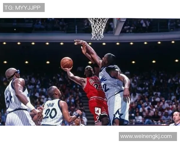 乔丹与奥尼尔巅峰对决精彩集锦回顾篮球传奇的辉煌瞬间