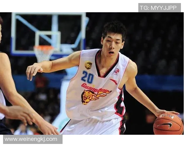 任骏飞领衔广东男篮再创辉煌期待新赛季的精彩表现与团队协作