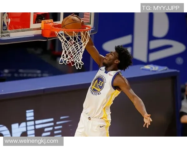 达米恩李对决猛龙展现个人风采与球队实力的精彩较量