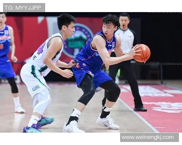 齐麟的崛起与挑战：探索新星在篮球界的未来之路与潜力分析