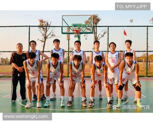 篮球明星全能展现多面才华从球场到生活的精彩瞬间